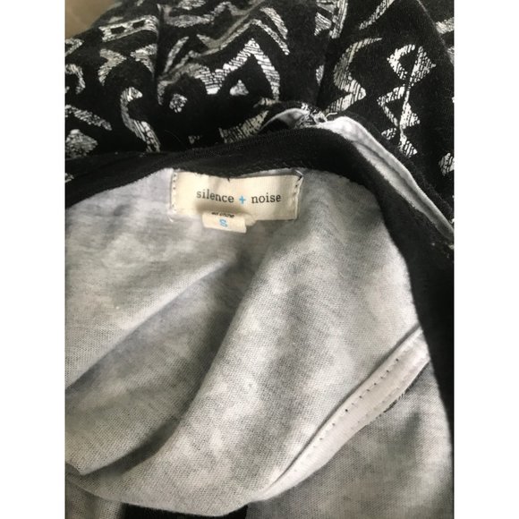 Silence + Noise crop top S sleeveless tribal Aztec black white zip - Picture 7 of 10